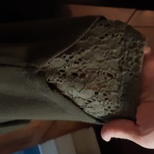 Like New! Olive Green sweater.